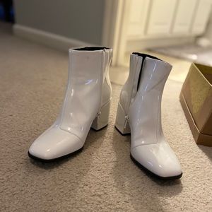 White Mix No. 6 Bootheels ONLY WORN ONCE